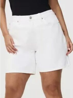 TORRID Denim White Stretch Shorts Classic 5 pocket Womens Plus Size 14